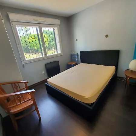 Charmante Maison Avec Jardin A *